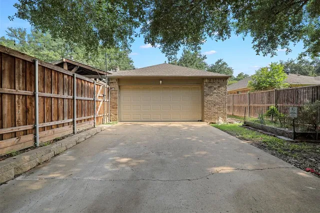 $2,750 | 3321 Heather Hill Drive, Garland, TX 75044