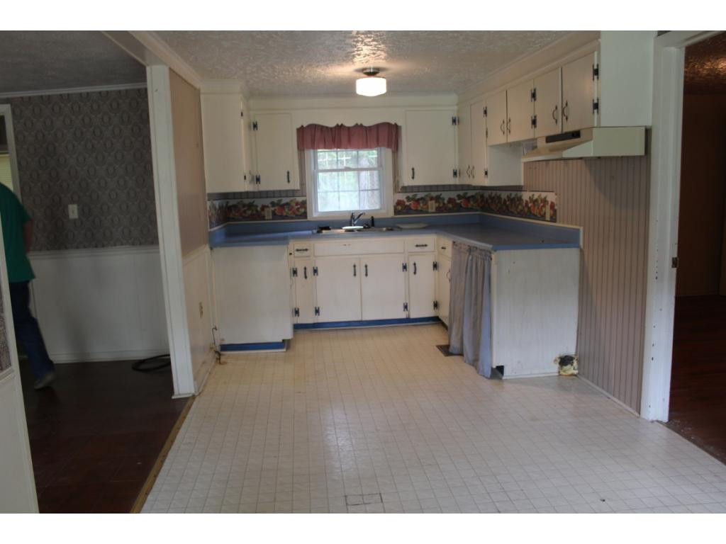 1365 Poor Valley Road Rogersville, TN 37857 - Photo 4 of 18 Photo 4
