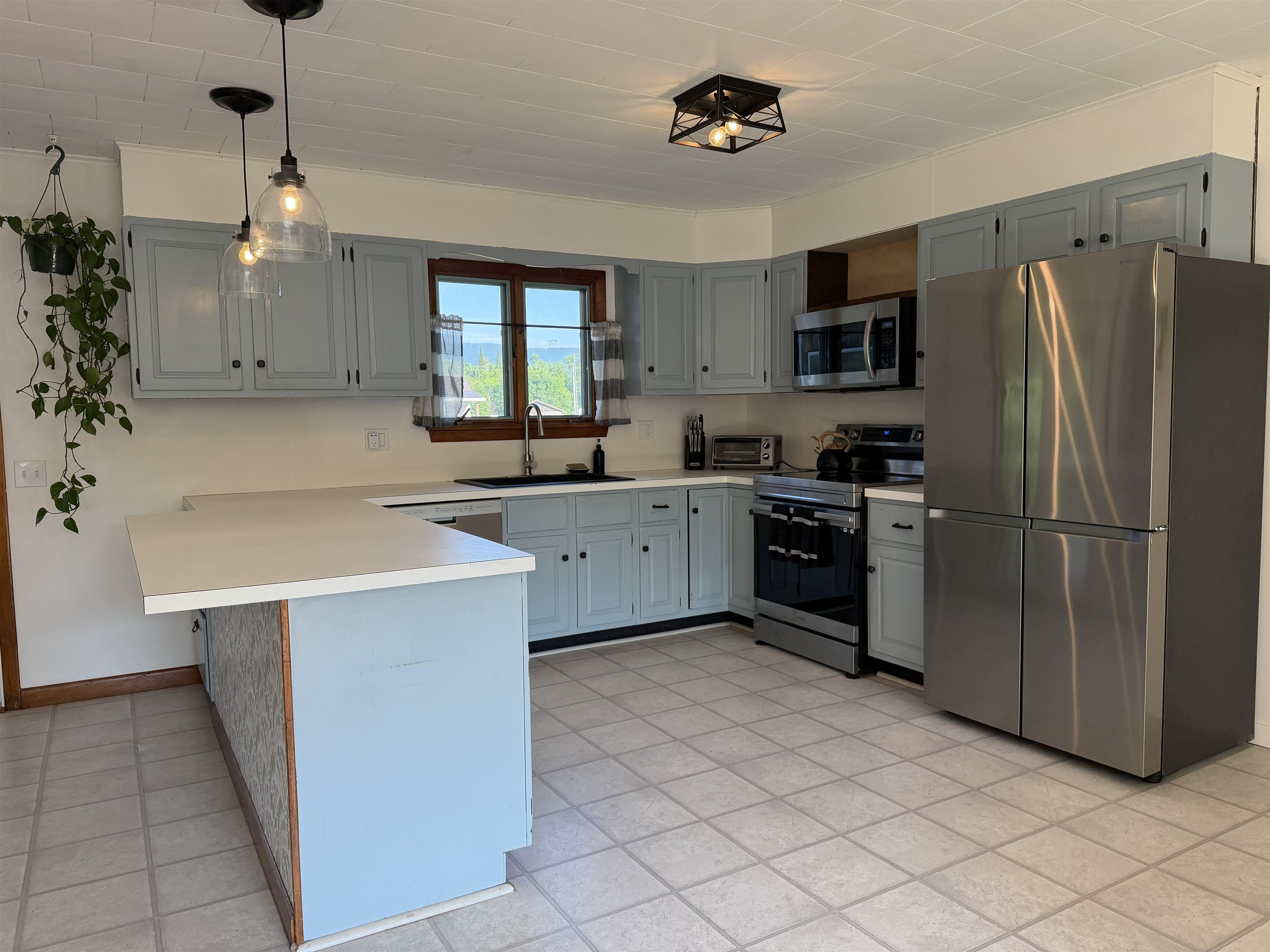 243 Goeltz Road Morristown, VT 05661 - Photo 14 of 48