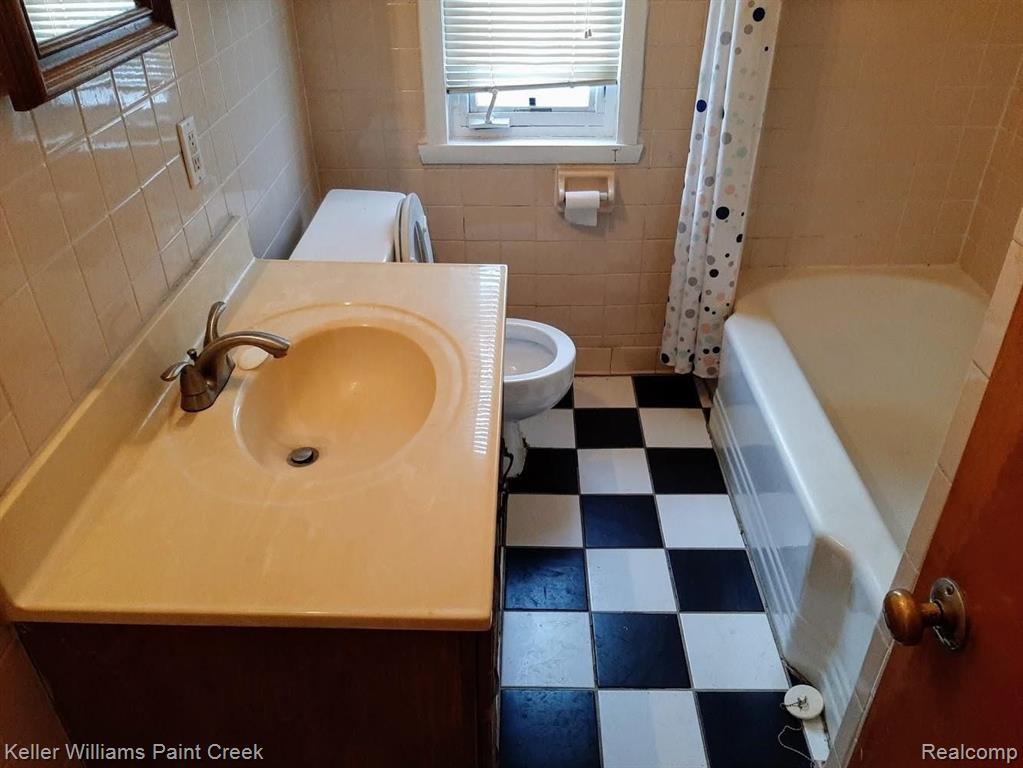 3529 Chester Road Royal Oak, MI 48073 - Photo 13 of 15