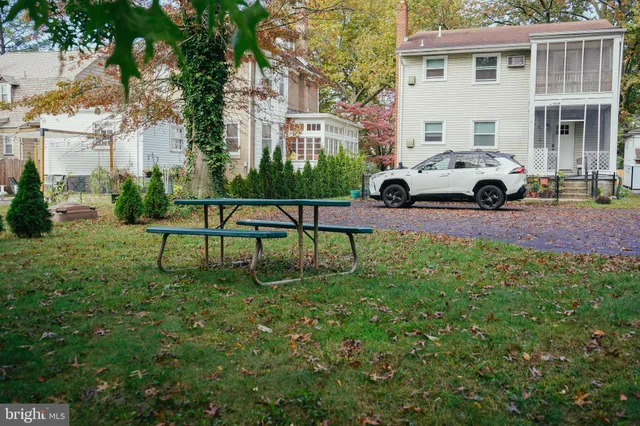 $1,800 | 414 Lees Avenue, Unit B, Collingswood, NJ 08108