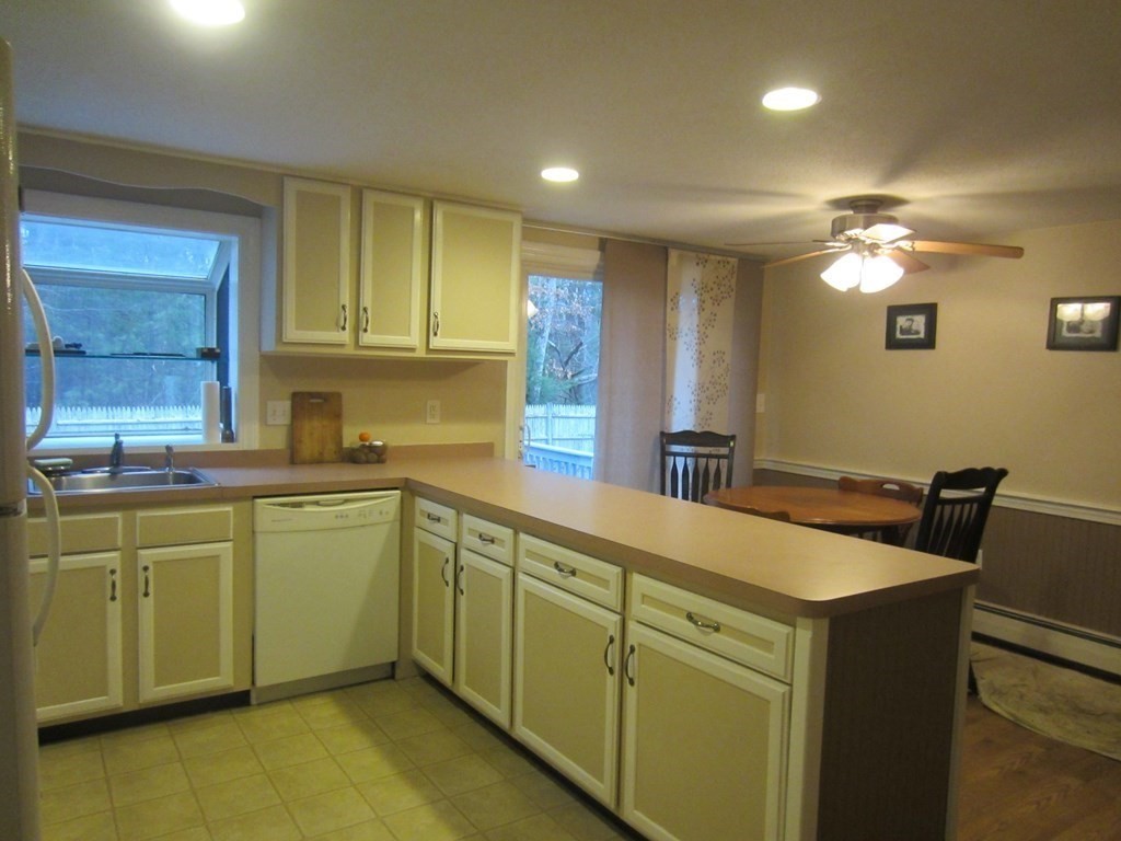 41 Cromesett Road Wareham, MA 02571 - Photo 4 of 11 Gallery Image 4