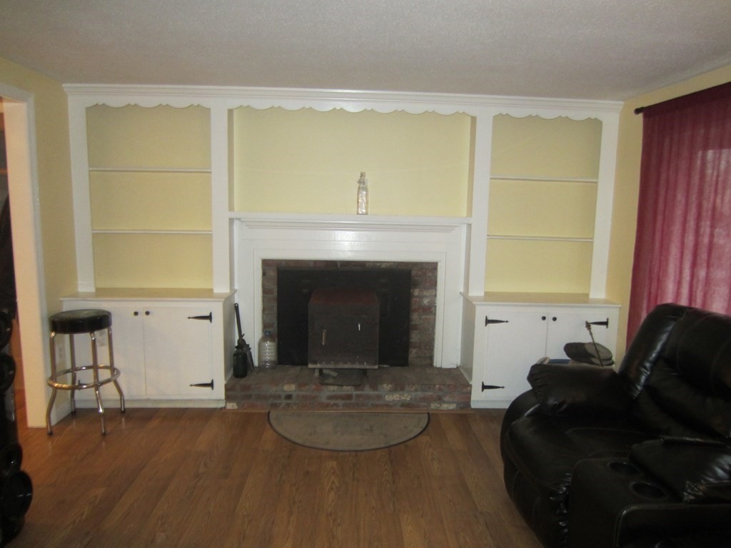 41 Cromesett Road Wareham, MA 02571 - Photo 6 of 11 Gallery Image 6