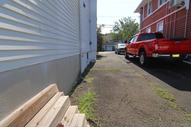 $825,000 | 1133 Stonewall Lane, Secaucus, NJ 07094