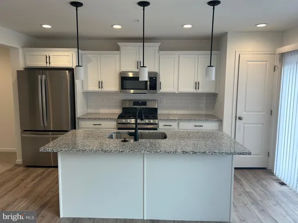 $2,250 | 8177 Lenker Drive, Unit 2604, Harrisburg, PA 17112