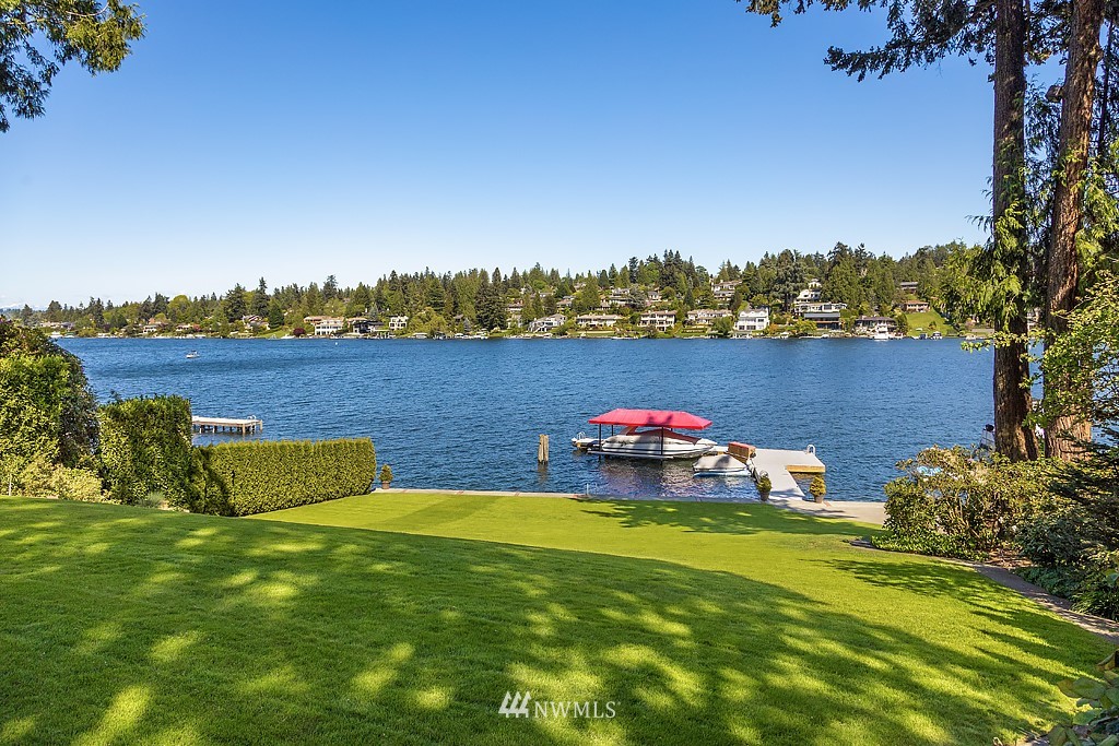 3432 Hunts Point Road Hunts Point, WA 98004 - Photo 2 of 39