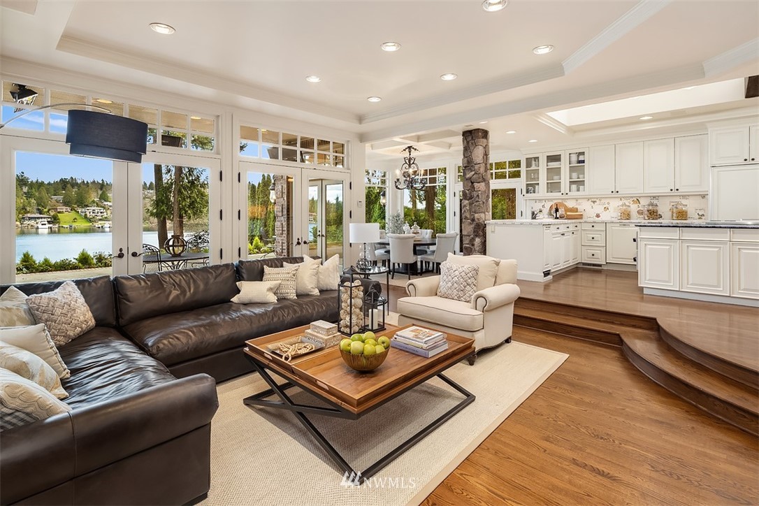 3432 Hunts Point Road Hunts Point, WA 98004 - Photo 12 of 39