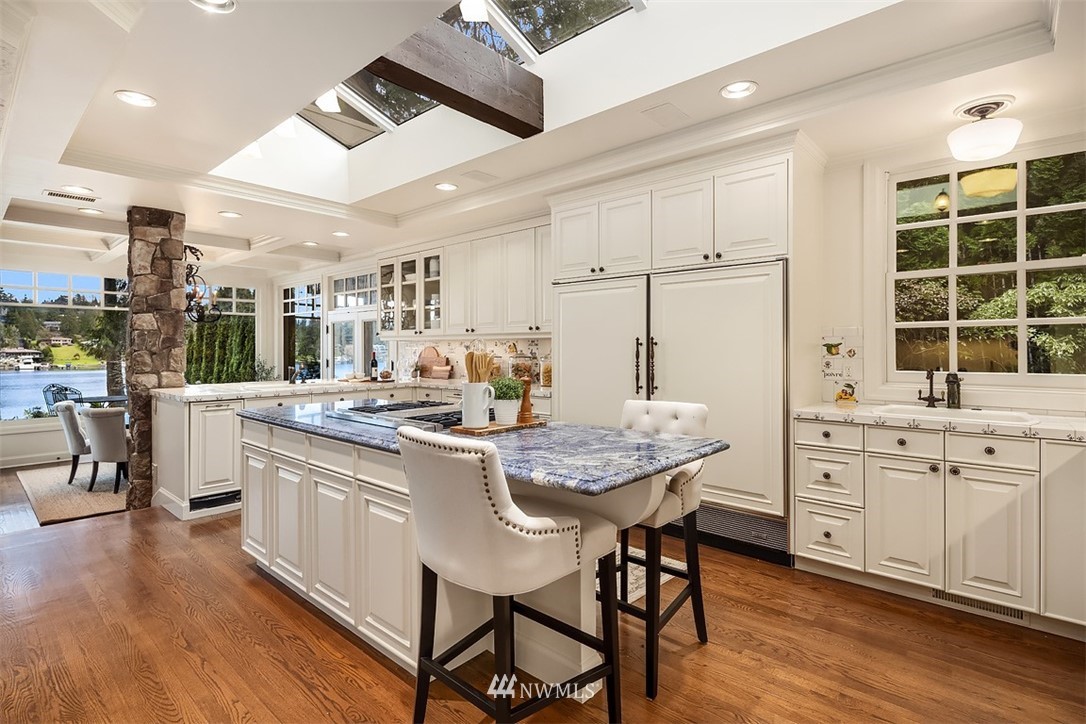 3432 Hunts Point Road Hunts Point, WA 98004 - Photo 13 of 39