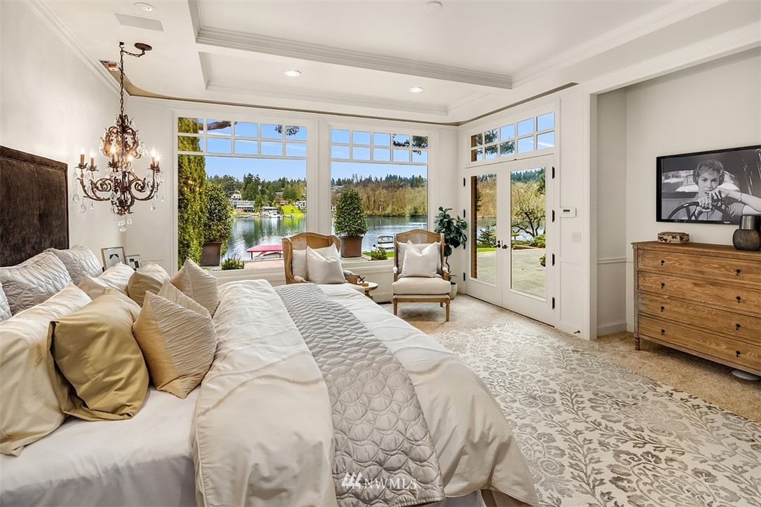 3432 Hunts Point Road Hunts Point, WA 98004 - Photo 17 of 39