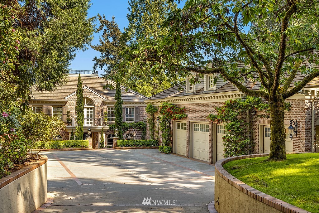 3432 Hunts Point Road Hunts Point, WA 98004 - Photo 3 of 39