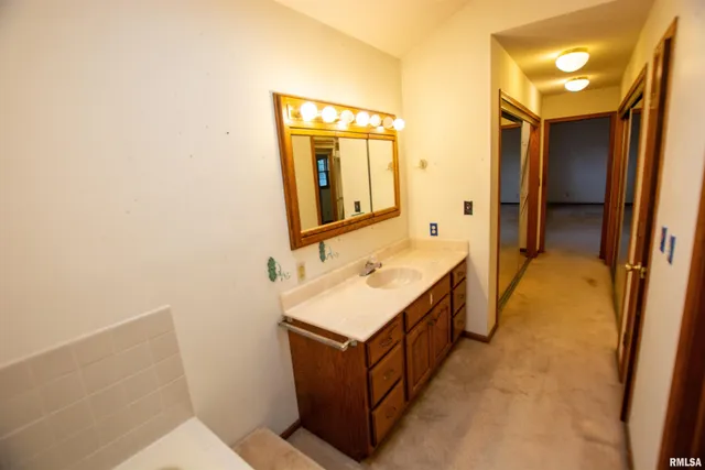 $300,000 | 591 Breezy Point Drive, Clinton, IA 52732