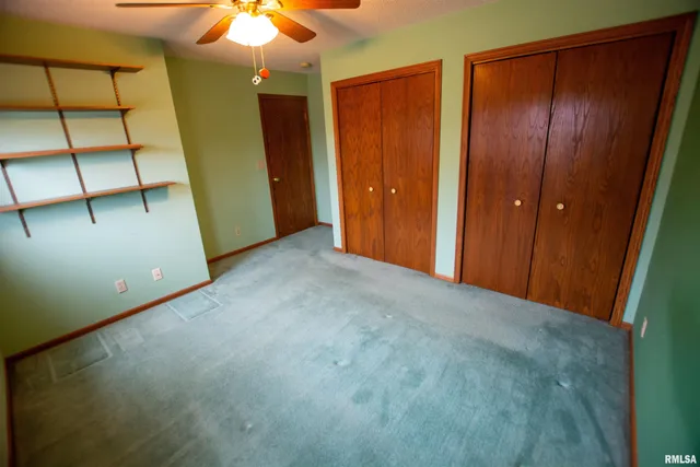 $300,000 | 591 Breezy Point Drive, Clinton, IA 52732