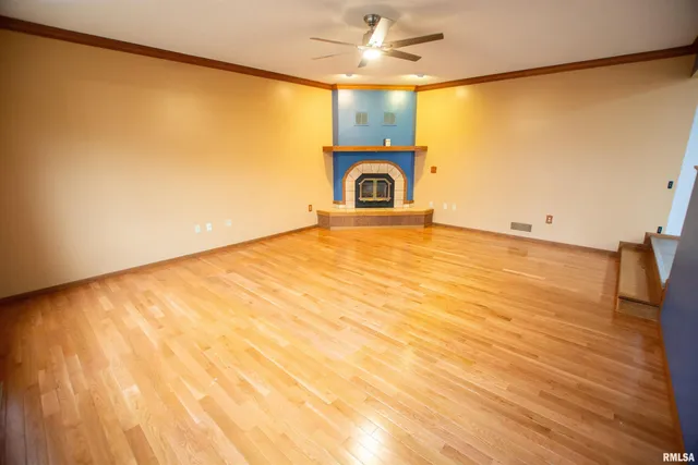 $300,000 | 591 Breezy Point Drive, Clinton, IA 52732