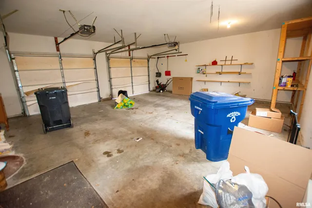 $300,000 | 591 Breezy Point Drive, Clinton, IA 52732