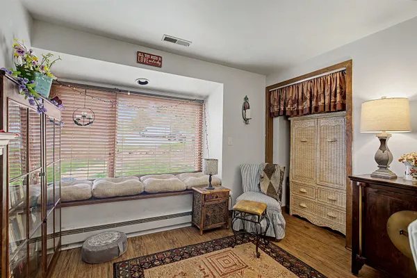 $215,000 | 12 Cedar Bluff Lane, Galena, IL 61036