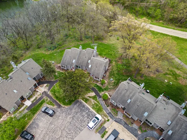 $215,000 | 12 Cedar Bluff Lane, Galena, IL 61036