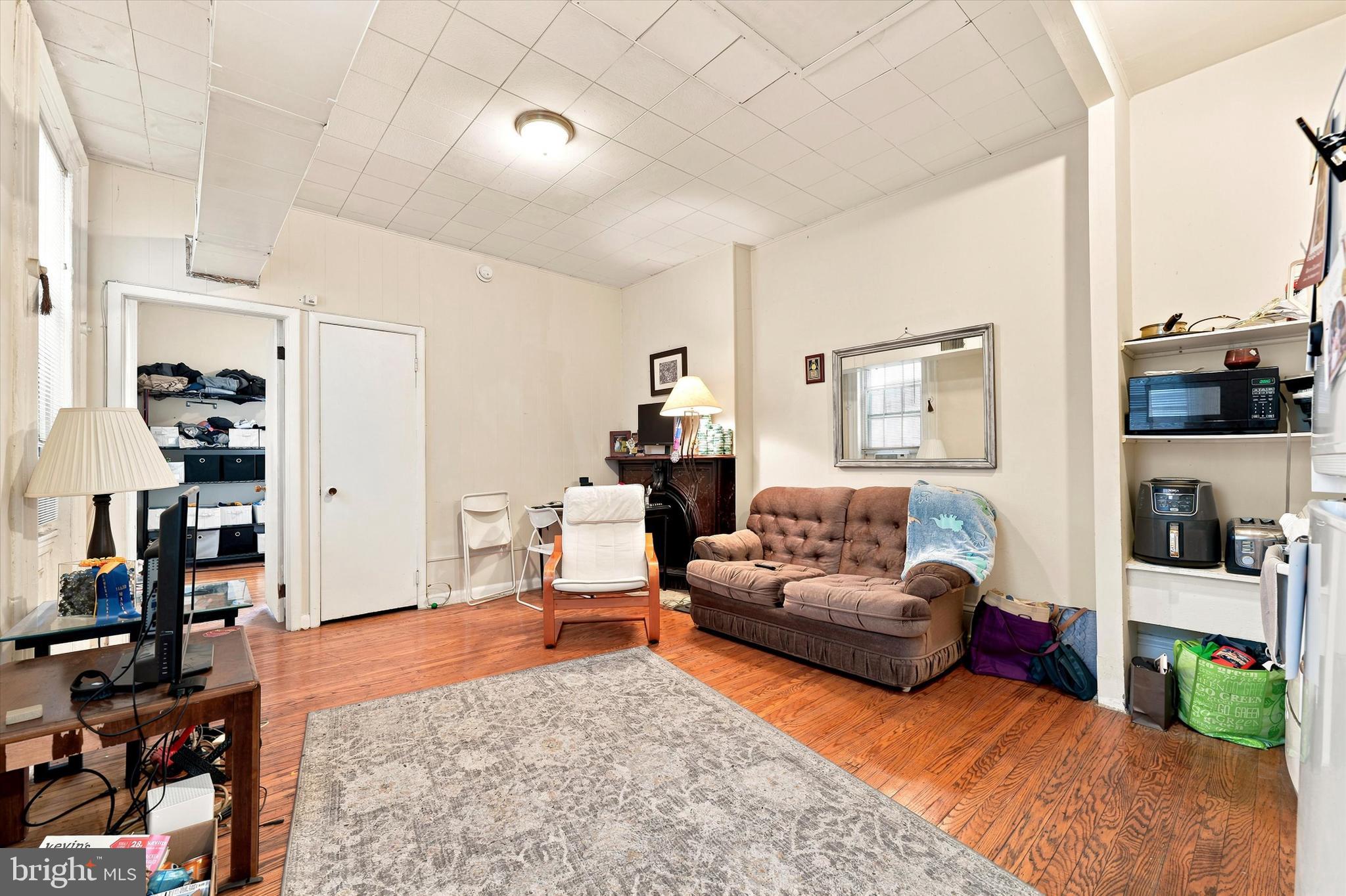 1807 Spruce Street, Unit 2R Philadelphia, PA 19103 - Photo 2 of 15