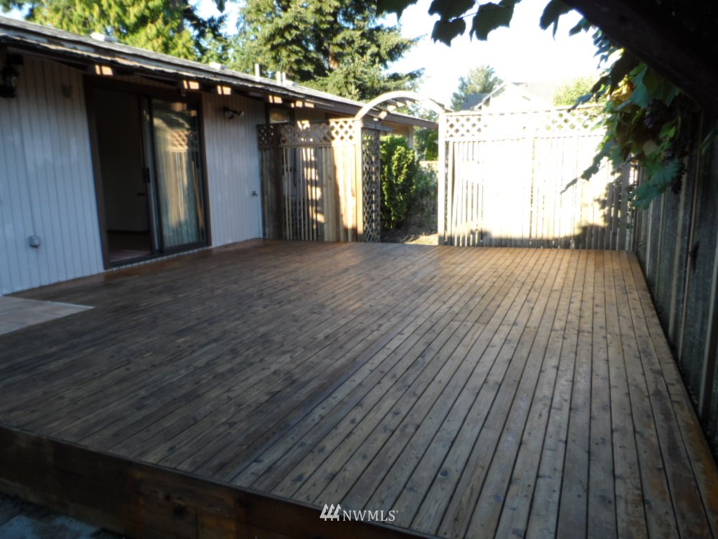 4209 Northeast 8th Street Renton, WA 98059 - Photo 5 of 16