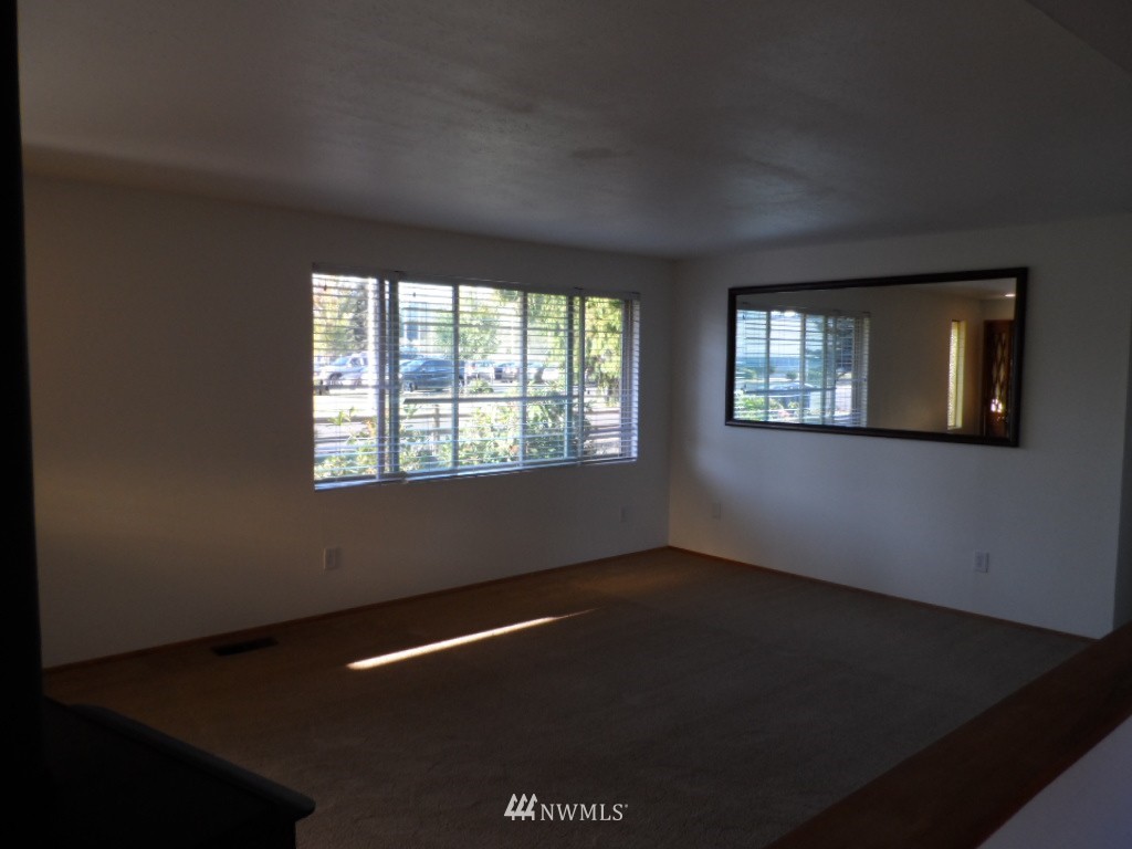 4209 Northeast 8th Street Renton, WA 98059 - Photo 8 of 16