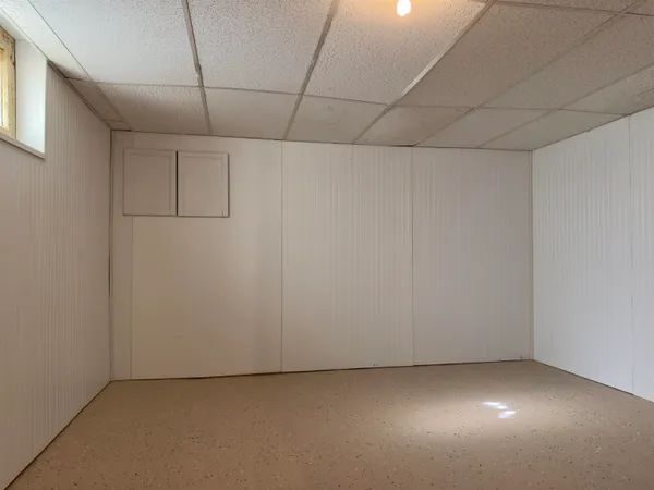 a view of a livingroom with an empty space
