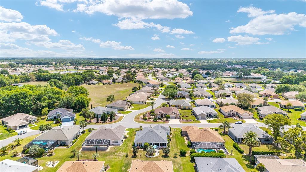 9290 Southeast 120th Loop Summerfield, FL 34491 - Photo 6 of 60