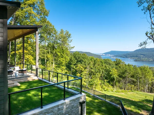 $1,395,000 | 315 Browbend Drive, Guild, TN 37340