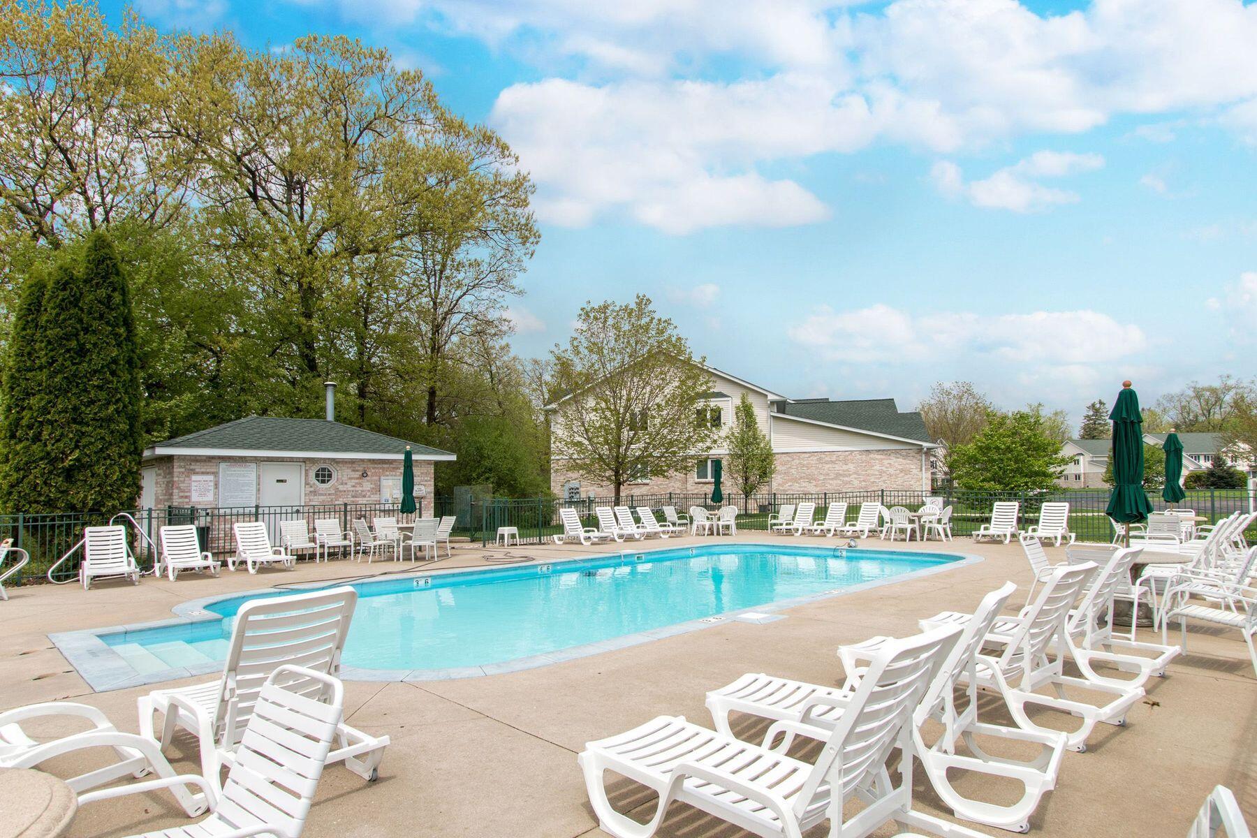 91 Potawatomi Road, Unit G4 Williams Bay, WI 53191 - Photo 21 of 24 Community Pool