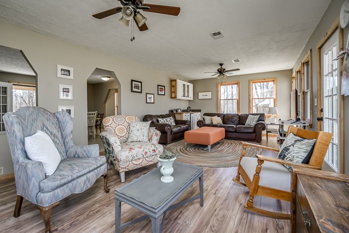 995 Dale Ridge Road Dowelltown, TN 37059 - Photo 32 of 45 a living room with furniture and a large window