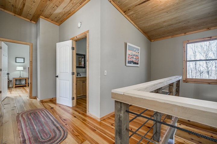 995 Dale Ridge Road Dowelltown, TN 37059 - Photo 37 of 45 a room with furniture and window