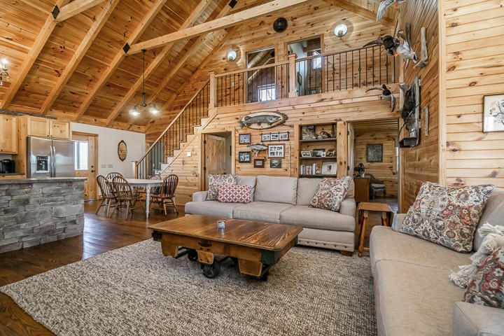 995 Dale Ridge Road Dowelltown, TN 37059 - Photo 6 of 45 a living room with furniture and wooden floor