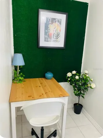 $2,000 | 2521 Lorraine Street, Tampa, FL 33614