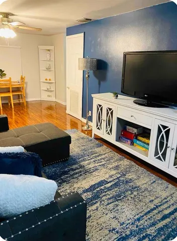 $2,000 | 2521 Lorraine Street, Tampa, FL 33614