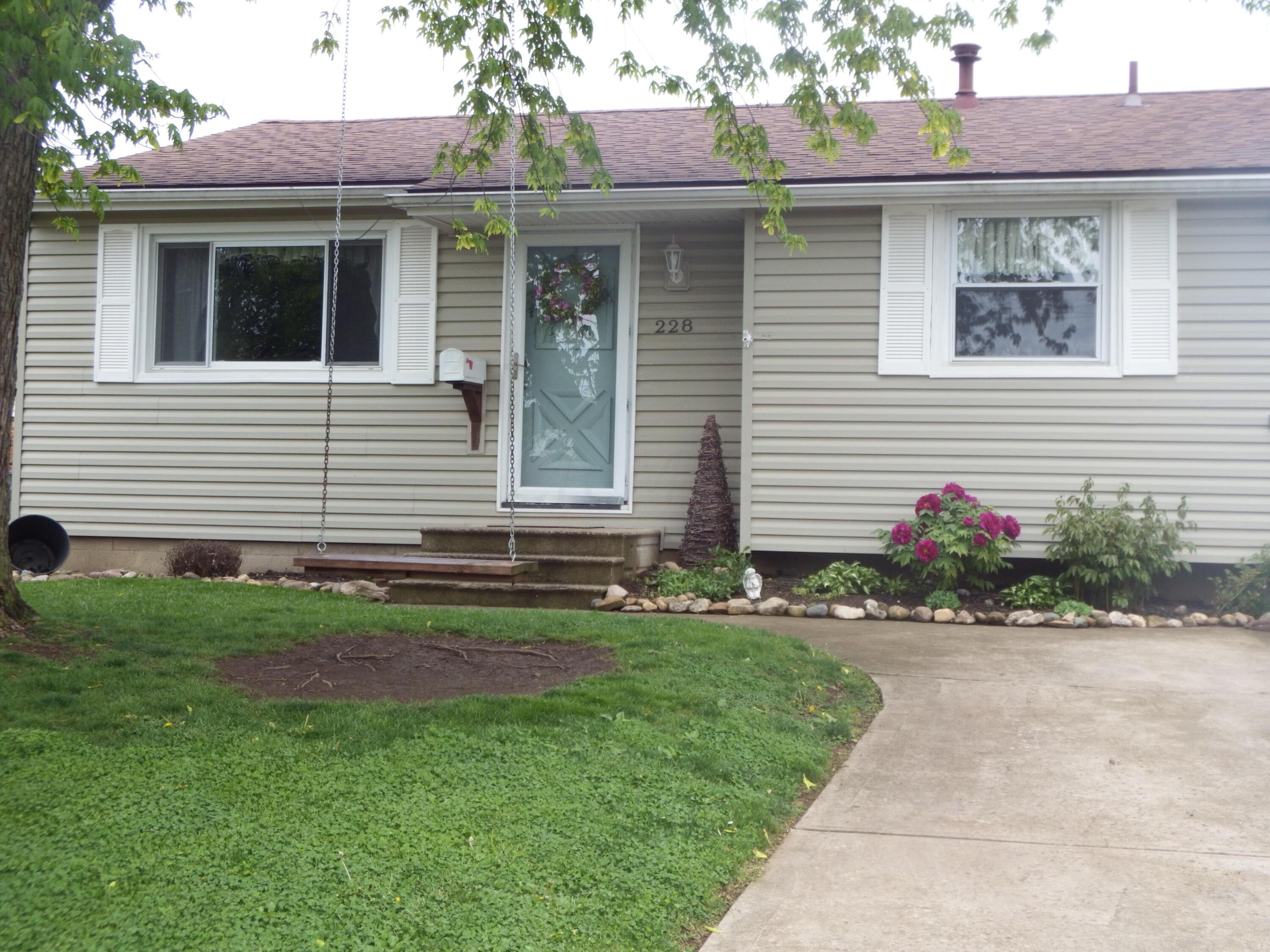 228 Calahan Road Columbus, OH 43207 - Photo 1 of 19 DSCF5207