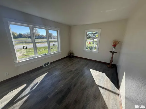 $117,900 | 3 Anderson Avenue, Milan, IL 61264