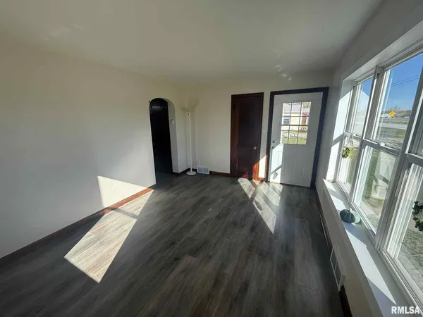 $117,900 | 3 Anderson Avenue, Milan, IL 61264