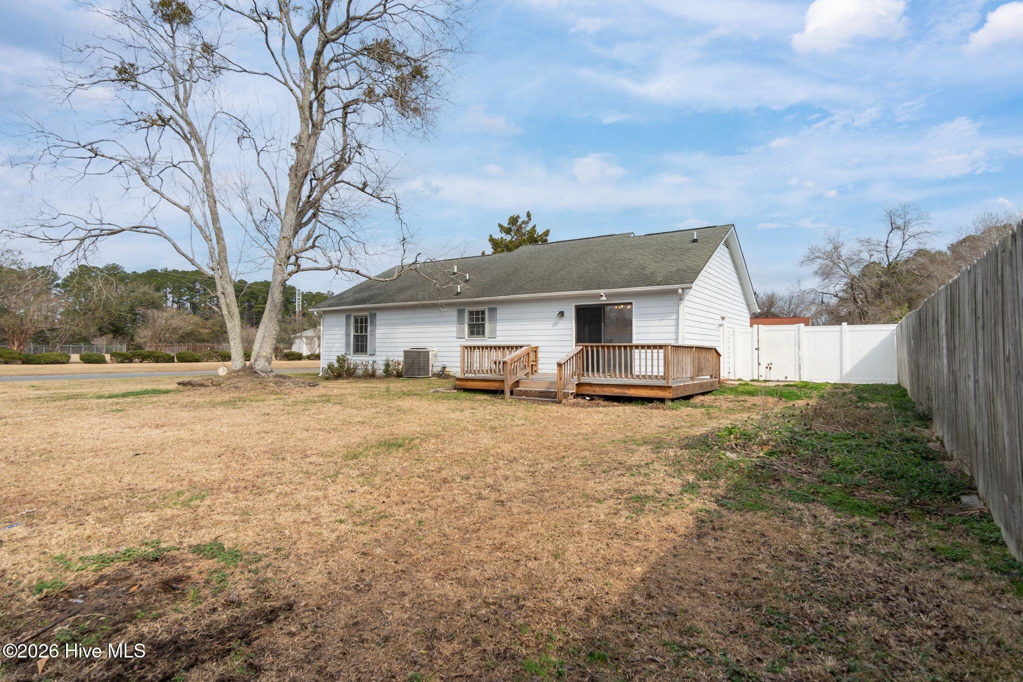 300 Quail Ridge Road Jacksonville, NC 28546 - Photo 36 of 43 300 Quail Ridge-36