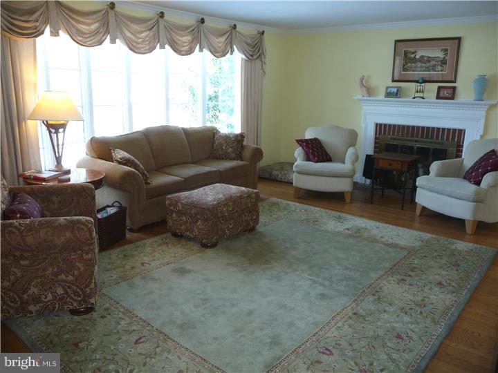 25 Williams Road Haverford, PA 19041 - Photo 3 of 25 Living Room