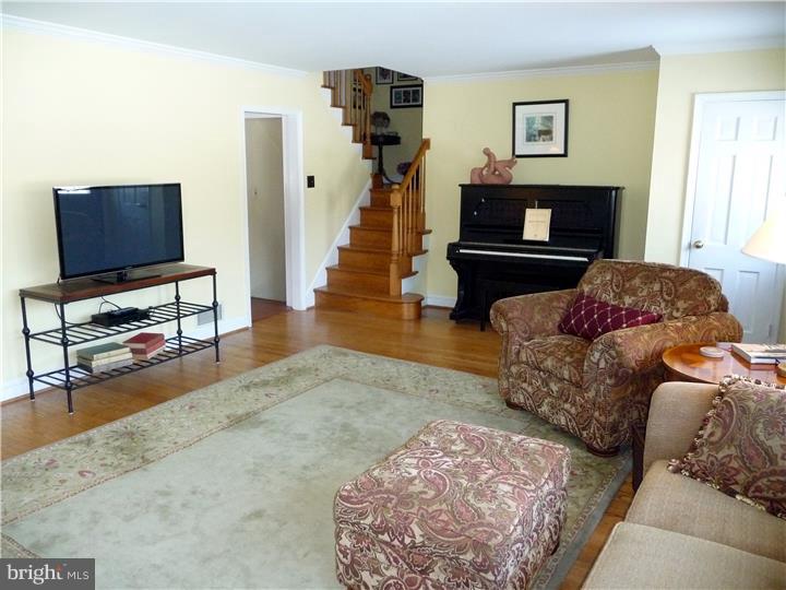 25 Williams Road Haverford, PA 19041 - Photo 21 of 25 Living Room