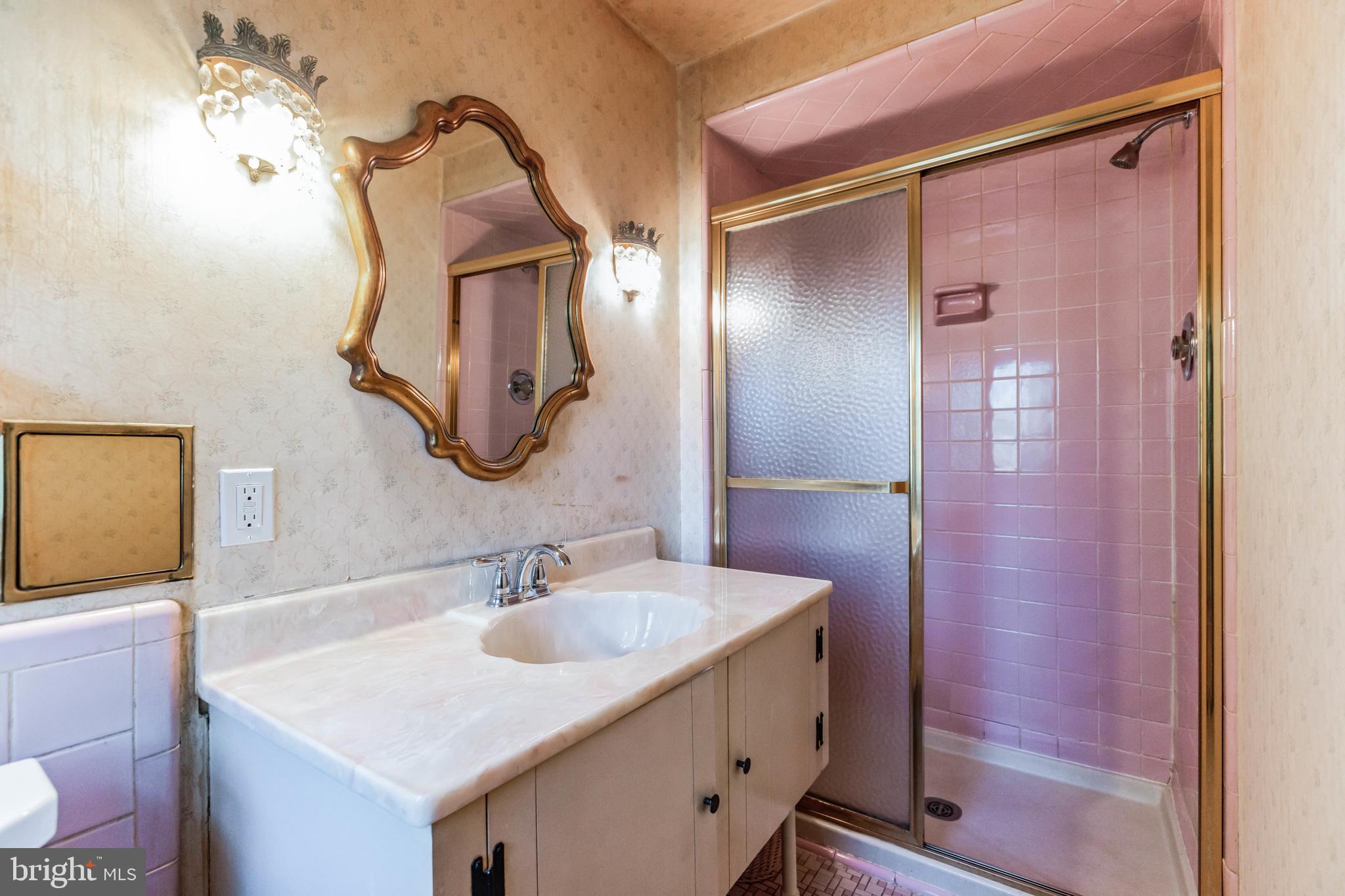 215 Heritage Road Cherry Hill, NJ 08034 - Photo 28 of 35 primary bath