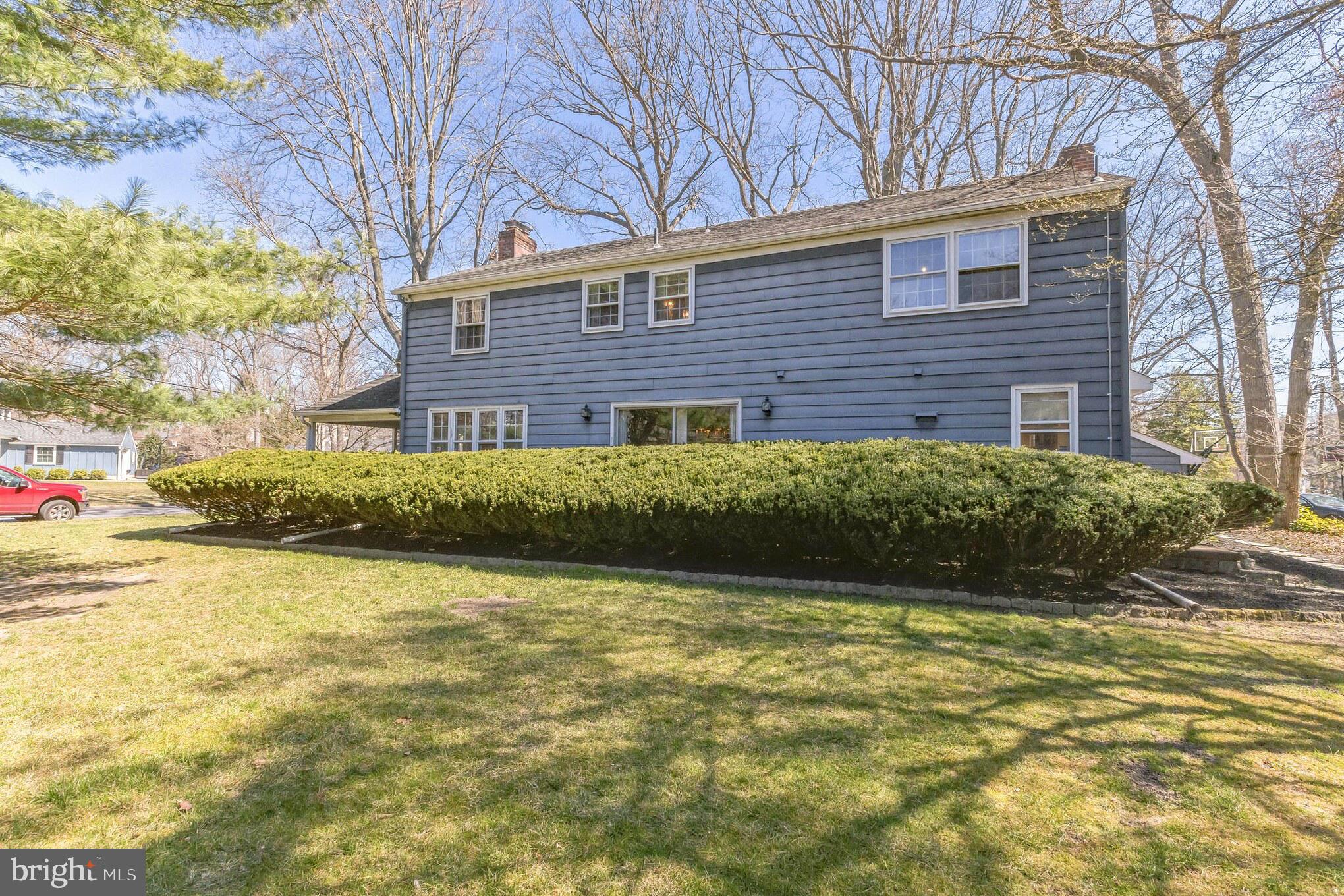 215 Heritage Road Cherry Hill, NJ 08034 - Photo 5 of 35 back yard