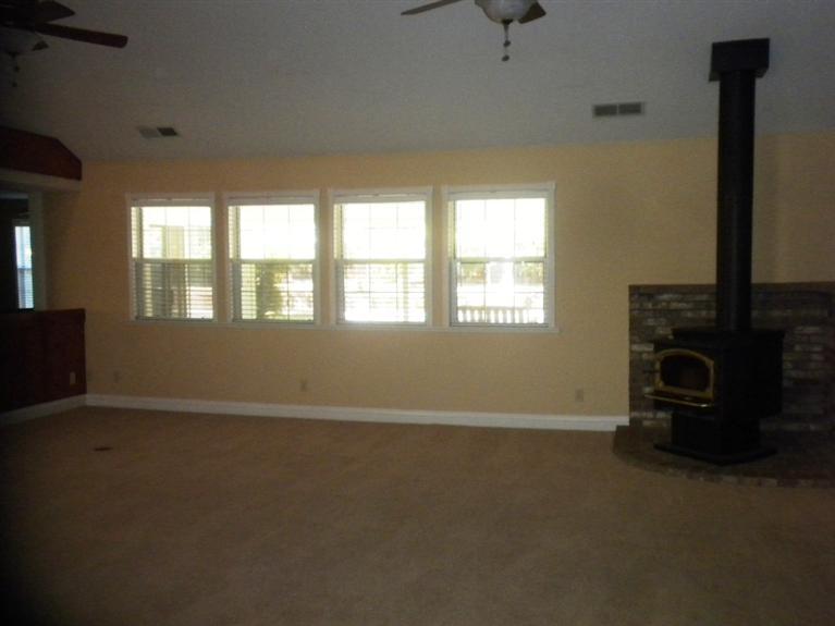 15446 Monreal Road Madera, CA 93636 - Photo 17 of 54 Gallery Image 17