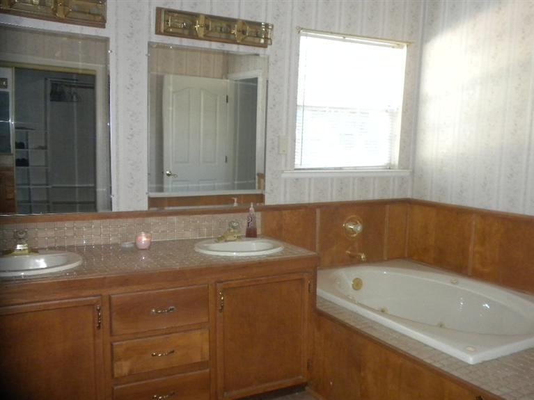 15446 Monreal Road Madera, CA 93636 - Photo 23 of 54 Gallery Image 23