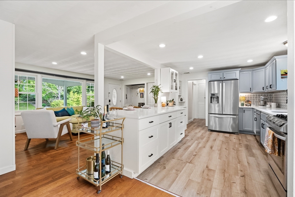38 Ruthellen Road Chelmsford, MA 01824 - Photo 8 of 37 Gallery Image 8
