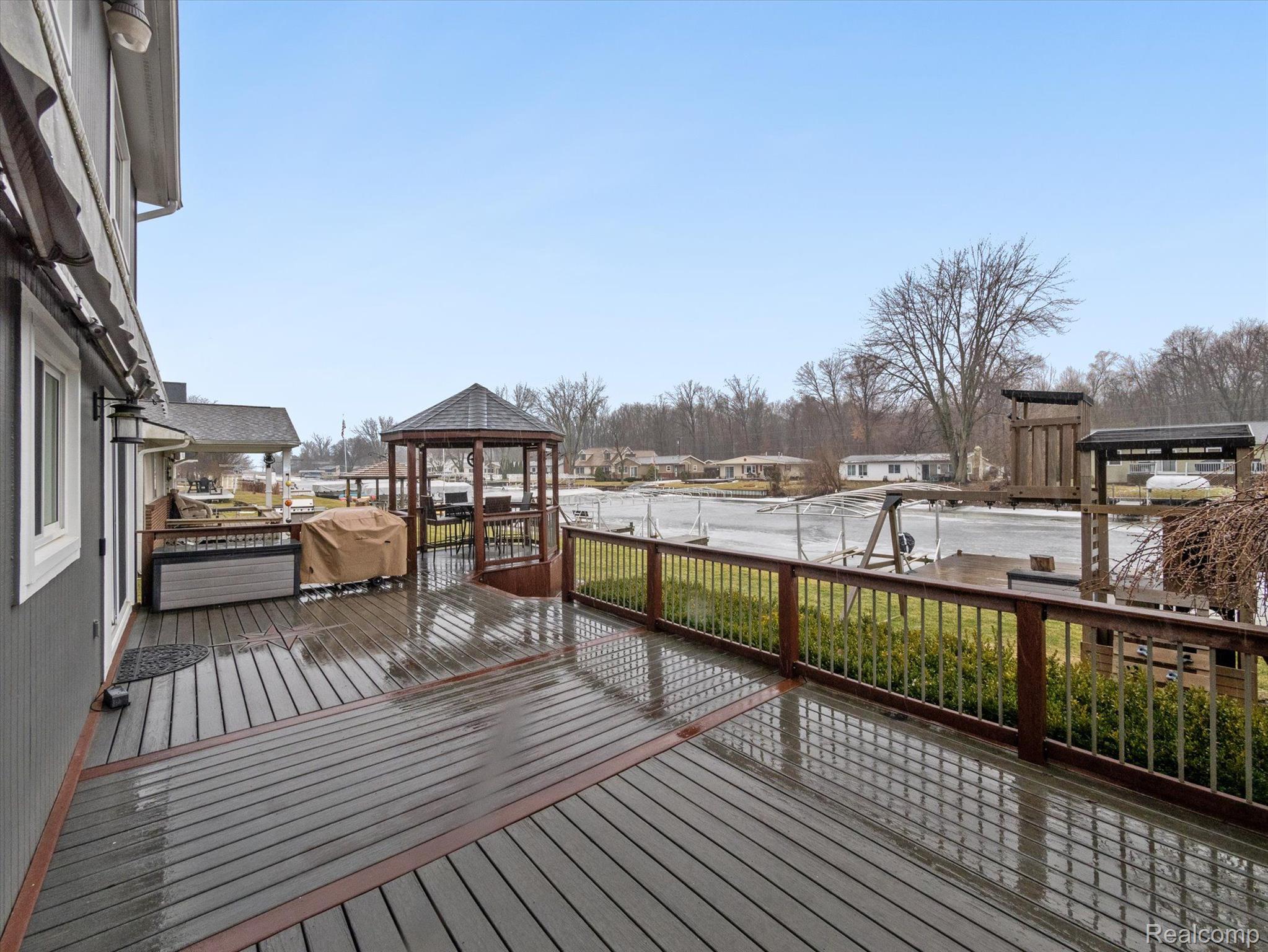10902 Colony Pinckney, MI 48169 - Photo 34 of 45 Gallery Image 34