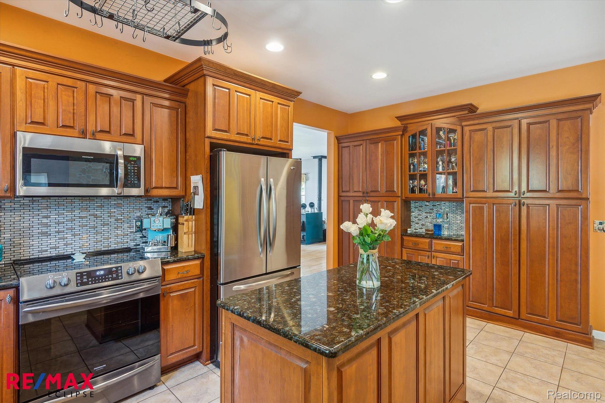 6345 Mack Road Howell, MI 48855 - Photo 12 of 47 Gallery Image 12