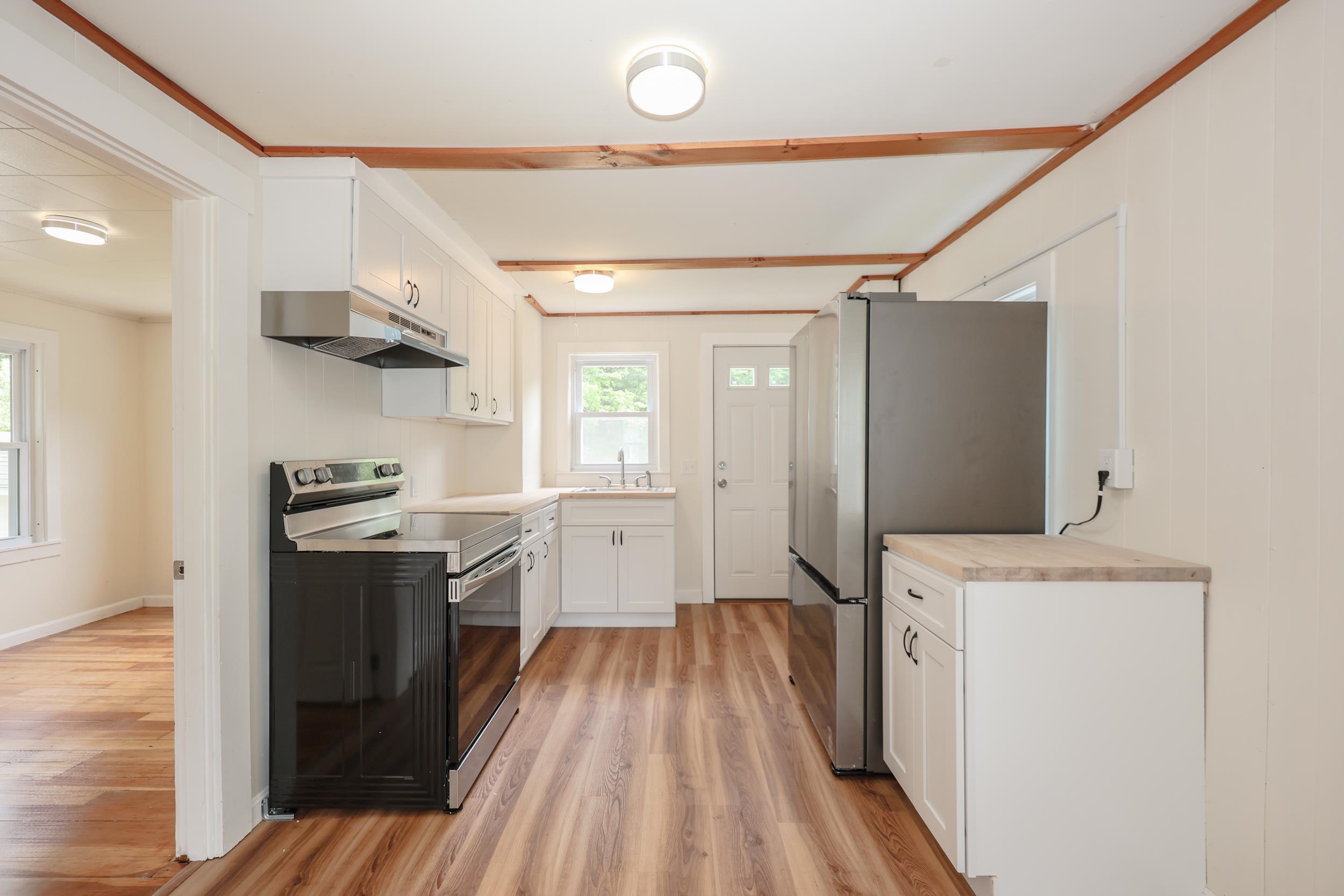 171 Eastern Avenue Rochester, NH 03867 - Photo 11 of 28