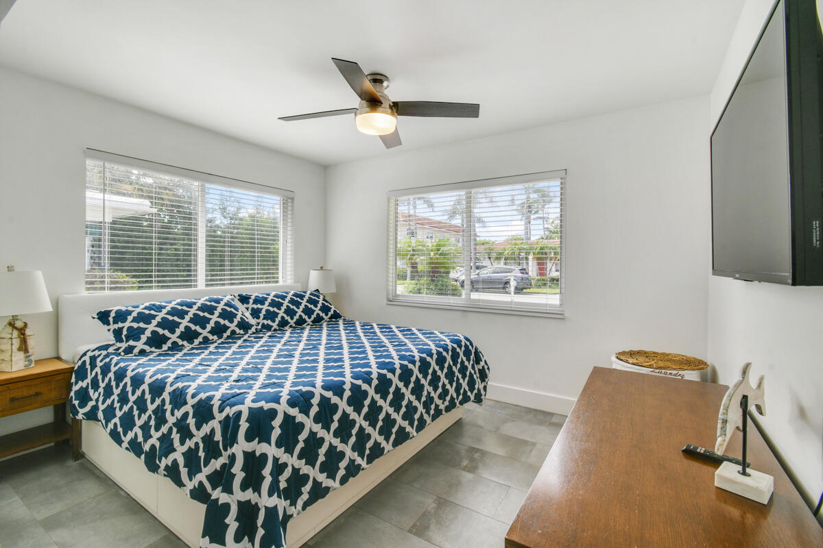 1182 Beach Road Singer Island, FL 33404 - Photo 24 of 68 DSC_2186