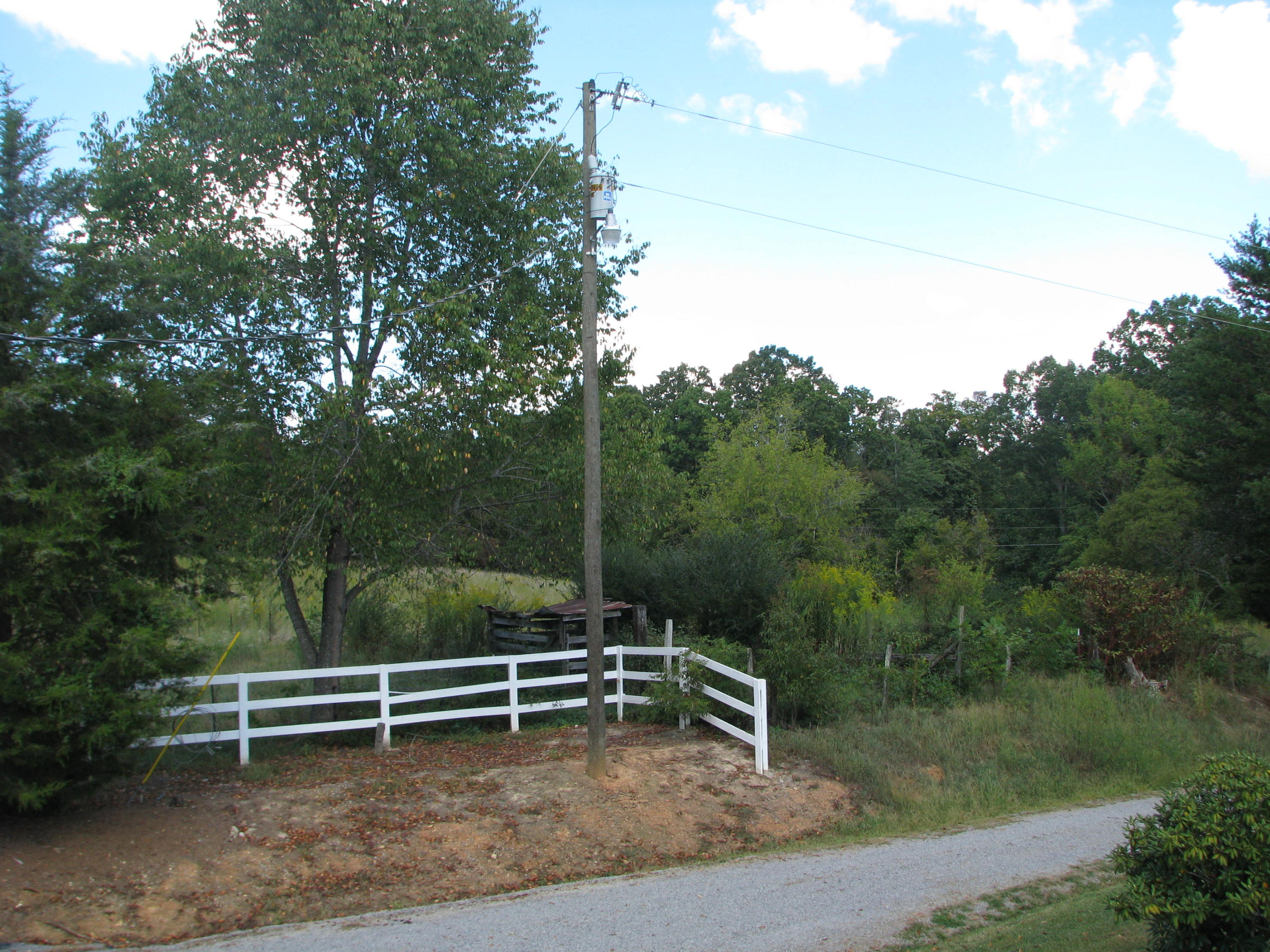 319 Ogle Road Seymour, TN 37865 - Photo 2 of 3 IMG_8840