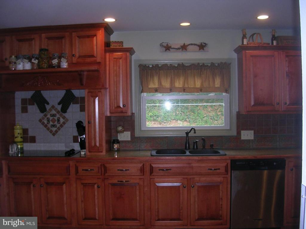 166 Ridings Way Lancaster, PA 17601 - Photo 4 of 13 Gallery Image 4