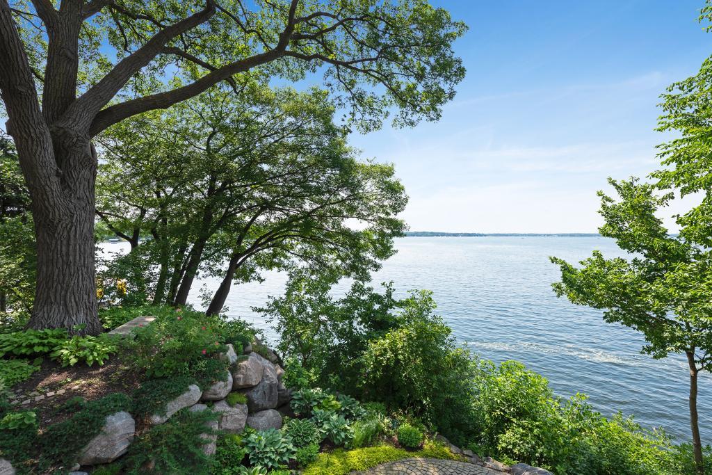 686 Ferndale Road West Wayzata, MN 55391 - Photo 26 of 28